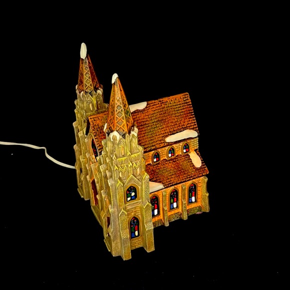 Lighted St. Barnabas’ Church by Santa’s Workbench, Classic Series, 1999 vintage - Picture 3 of 9